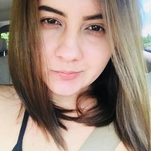 Meet your Posher, Alejandra